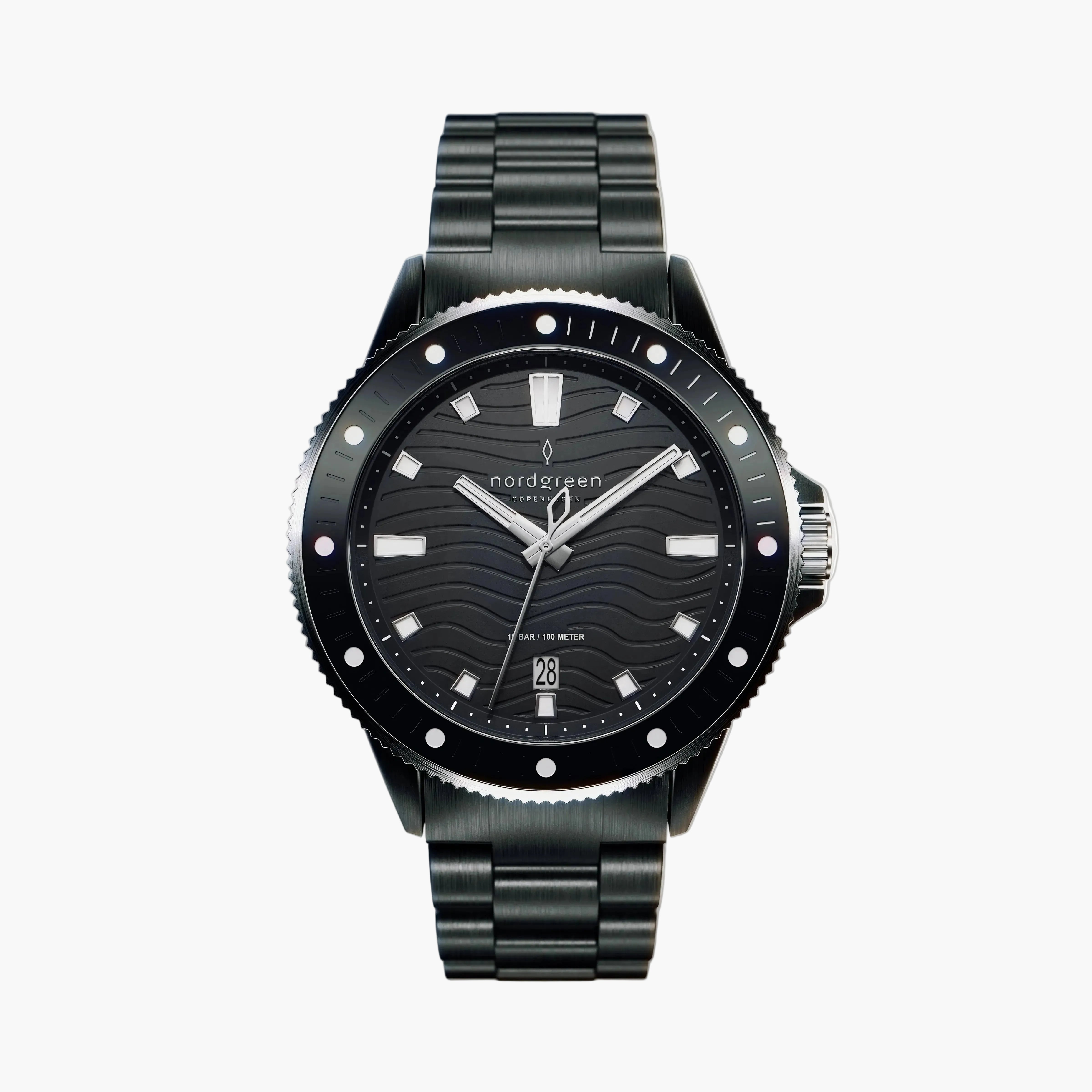 Nordgreen Waves 40mm Dive Watch | Black Dial Black 3-Link