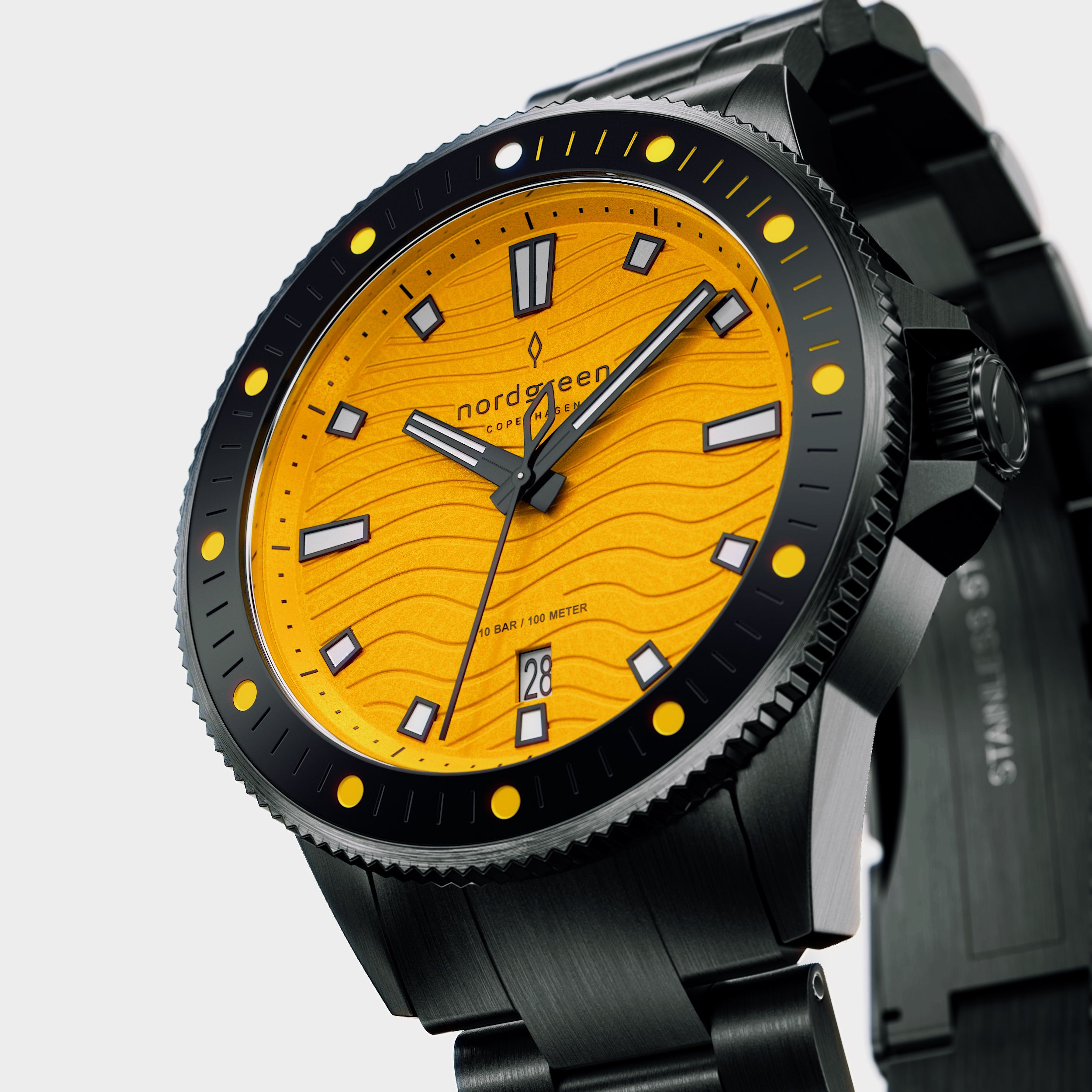 Nordgreen Waves 40mm Dive Watch | Yellow Dial Black 3-Link