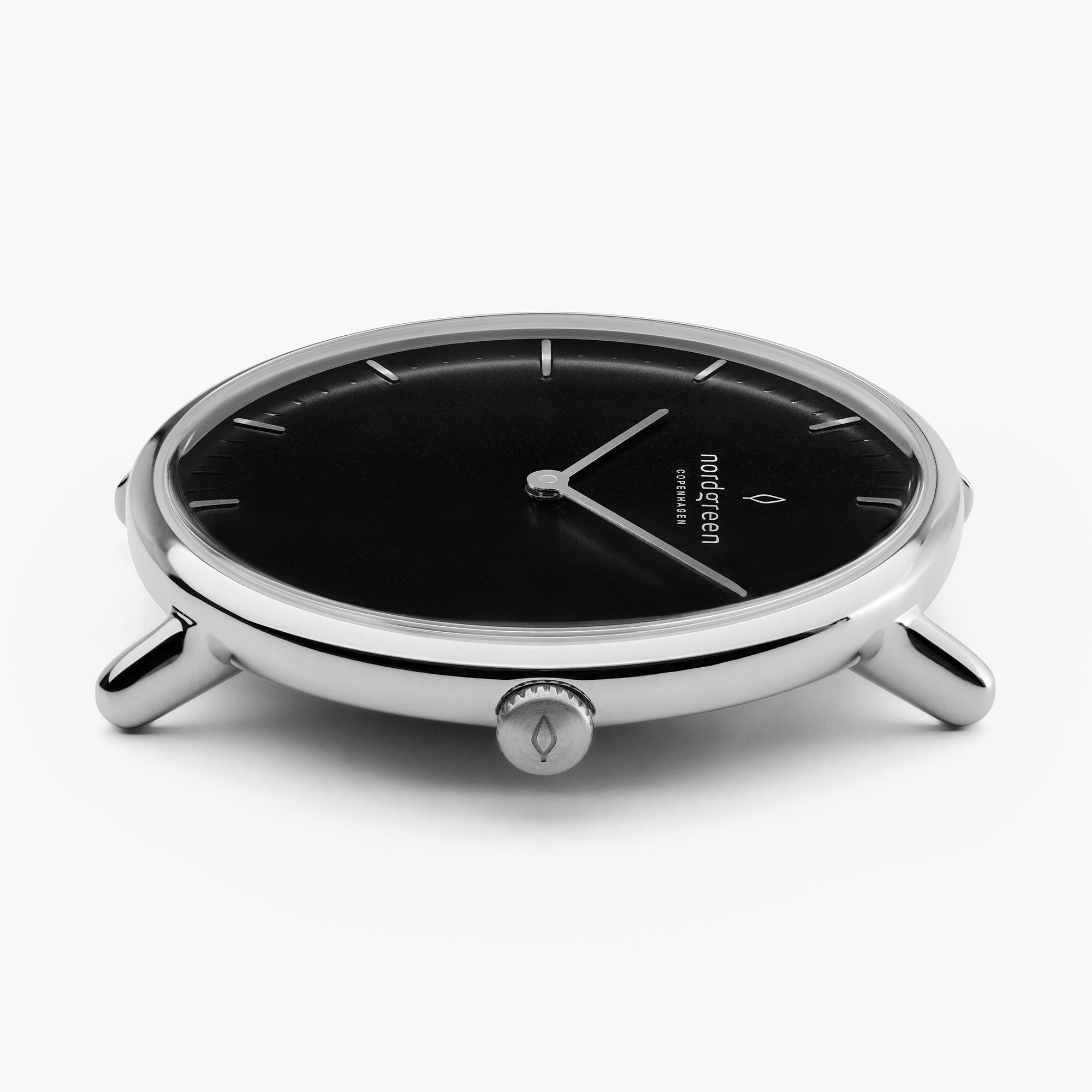 送料無料の商品 Silver Native 40mm Global Nordgreen – 時計