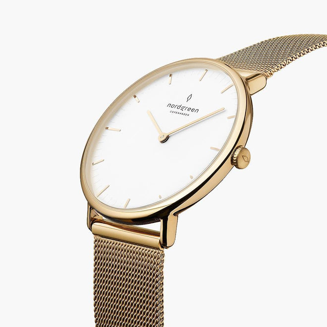 NR36GOMEGOXX NR40GOMEGOXX &Native men's watch with white face in gold with mesh straps